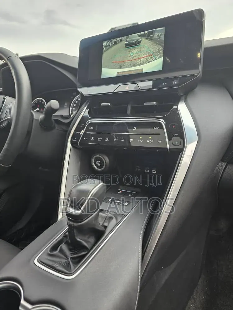 Toyota Venza 2023 White