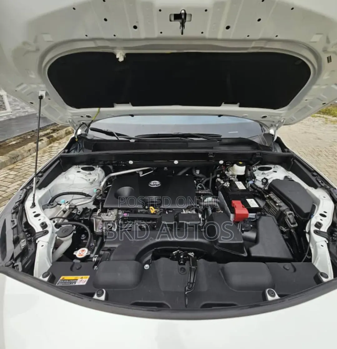 Toyota Venza 2023 White