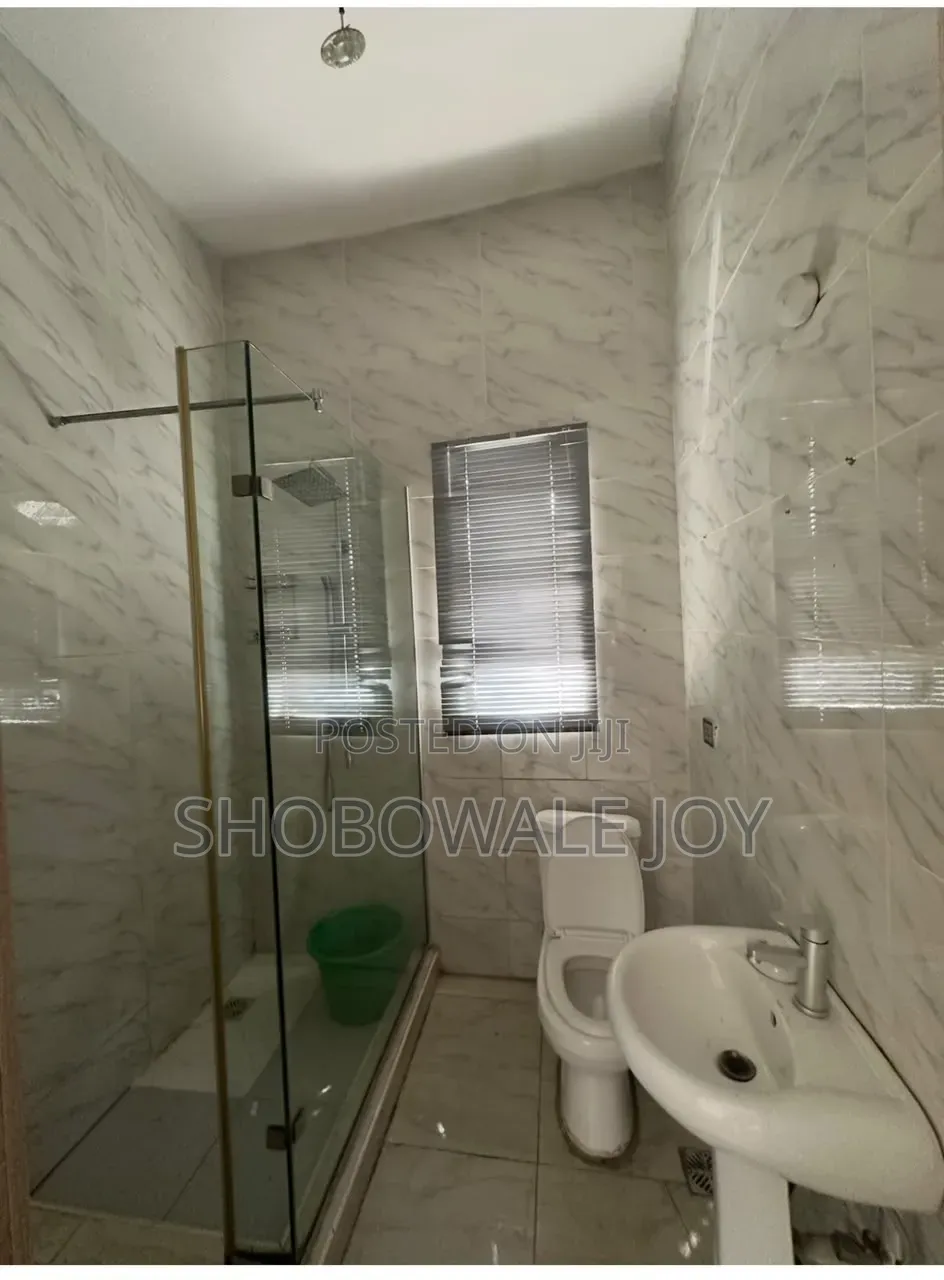 1bdrm Shared Apartment in Orchid, Lekki Expressway for rent
