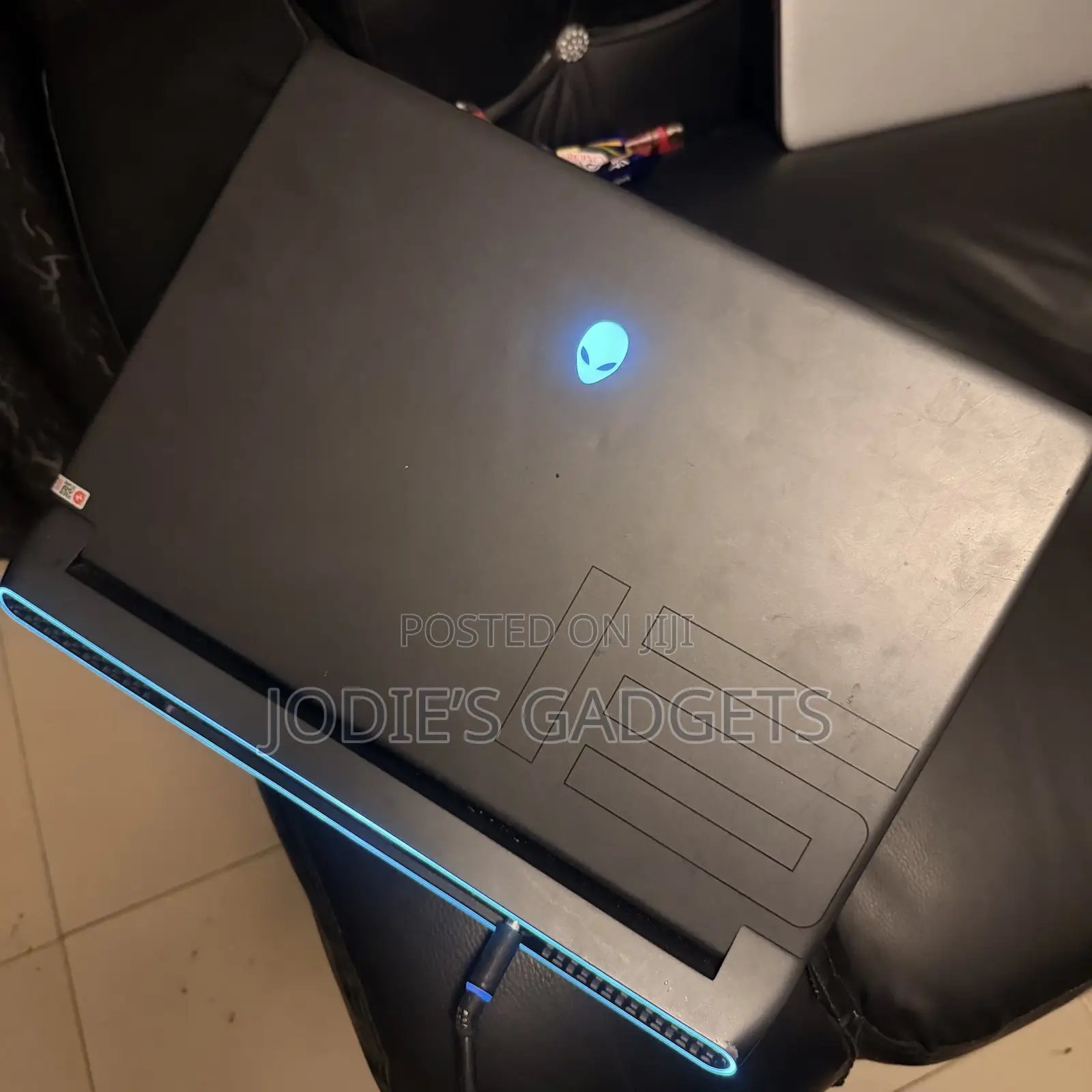 Laptop Alienware M15 R6 16GB Intel Core i7 HDD+SSD 512GB