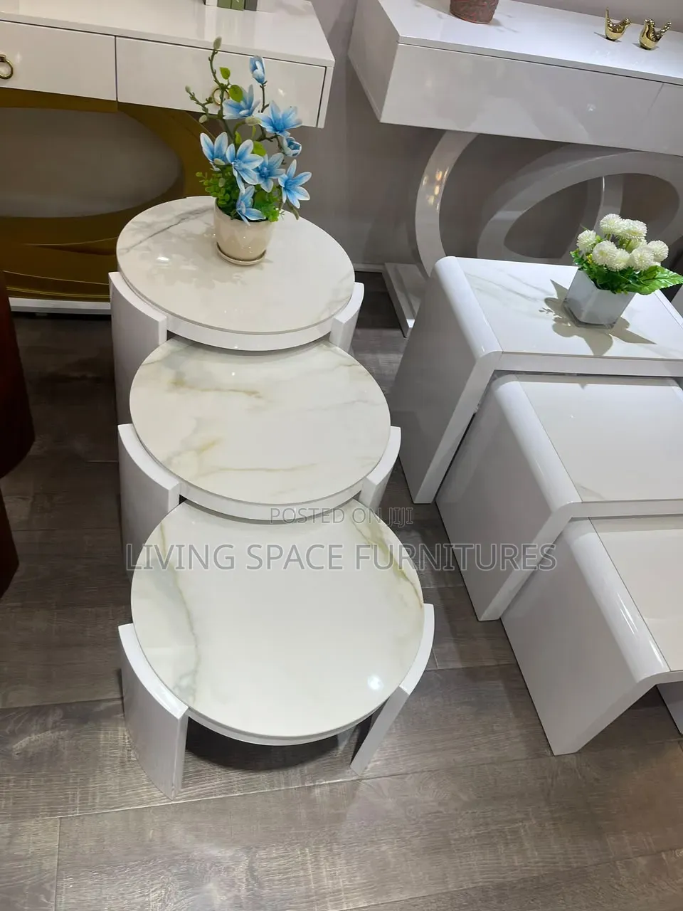 High-Quality Glass Top Side Stools 3in1 Set