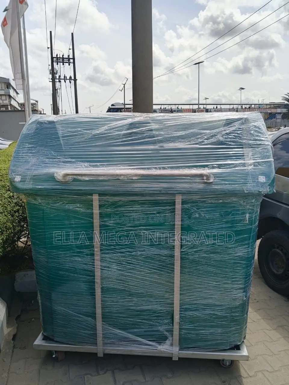 2000 Litres Mamooth Industrial Waste Bin. Available in Pre Order.
