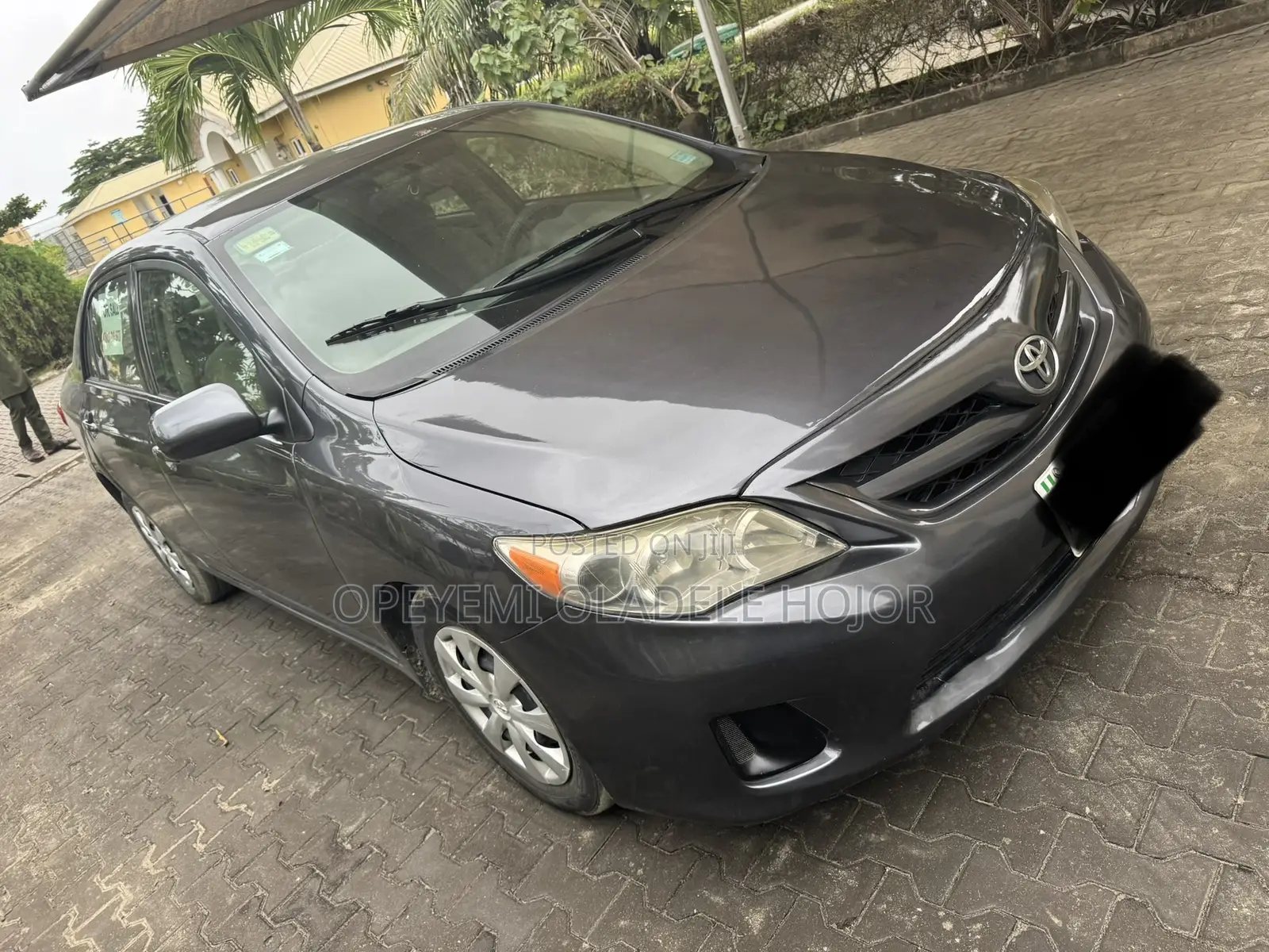 Toyota Corolla LE 4dr Sedan (1.8L 4cyl 4A) 2012 Gray