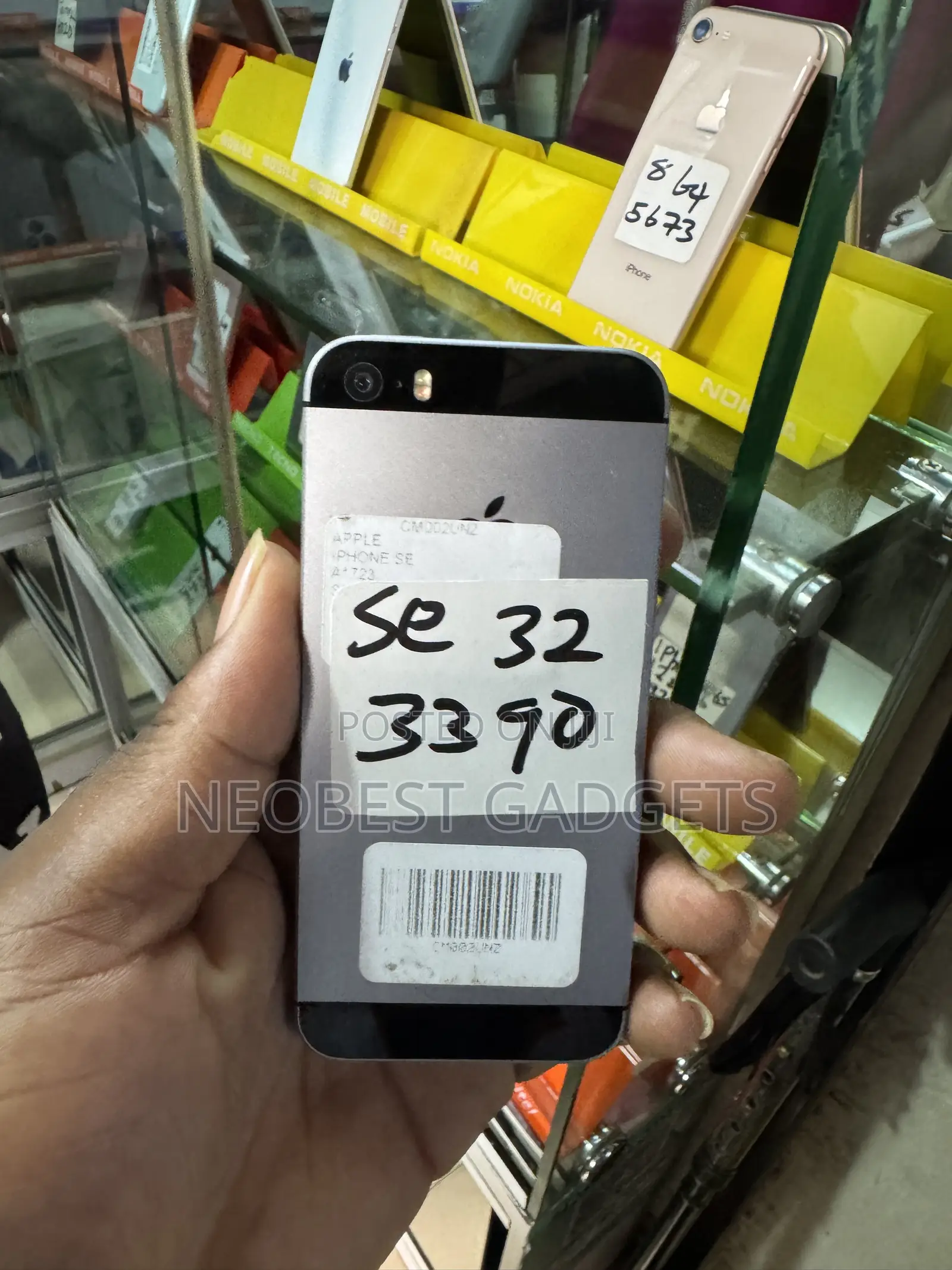 Apple iPhone SE 32 GB Gray