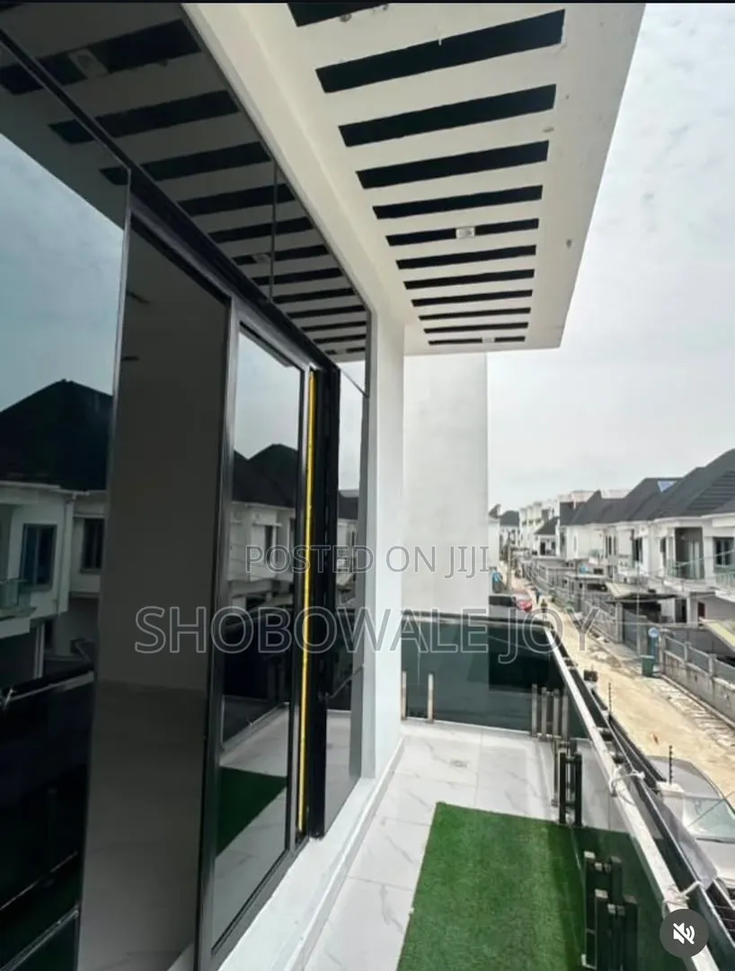 4bdrm Duplex in Ikota for rent