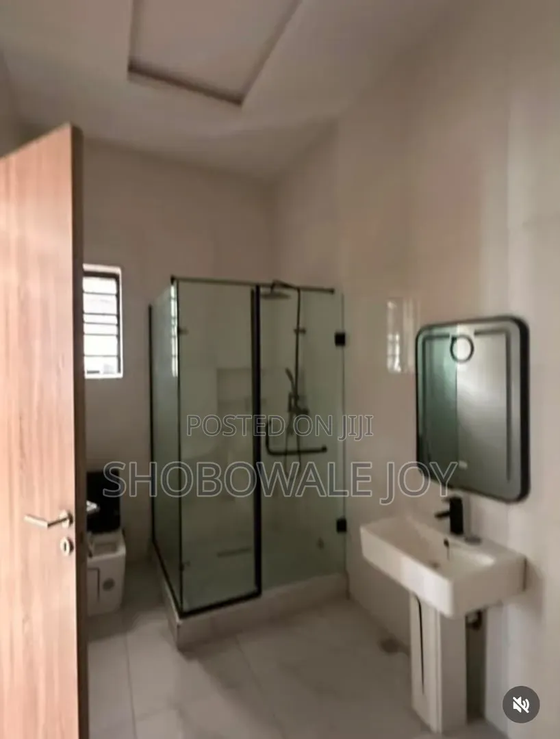 4bdrm Duplex in Ikota for rent