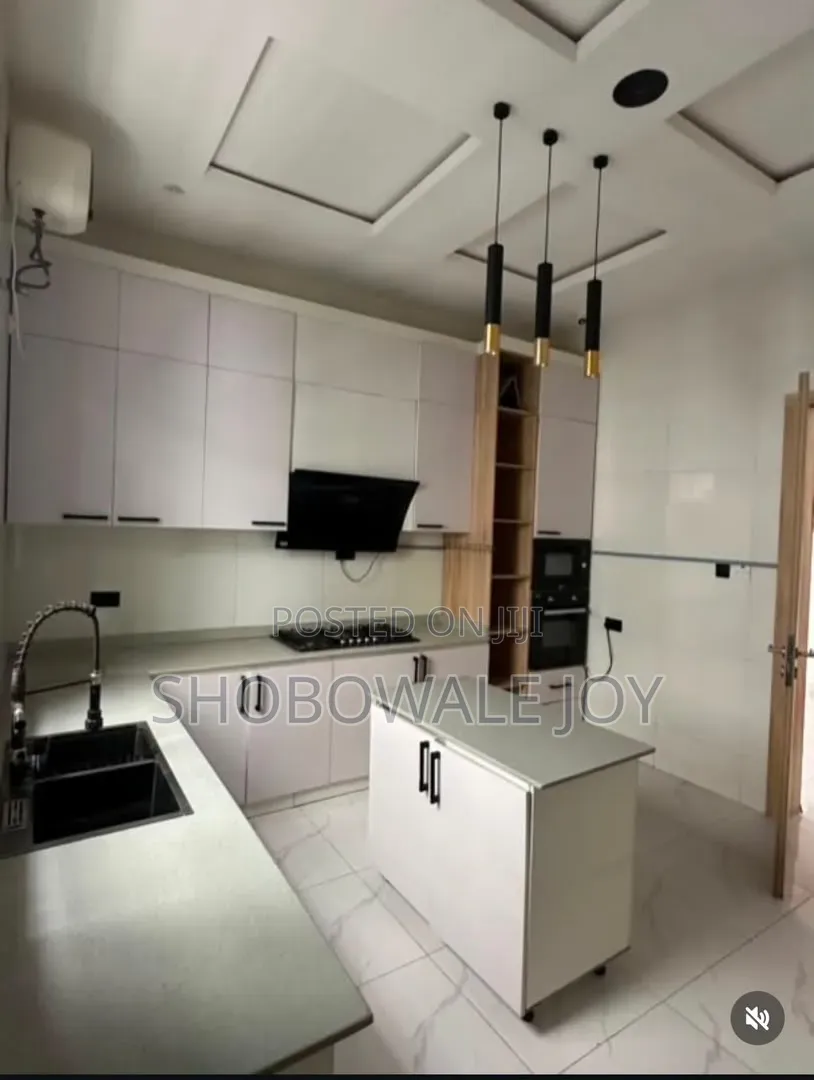 4bdrm Duplex in Ikota for rent