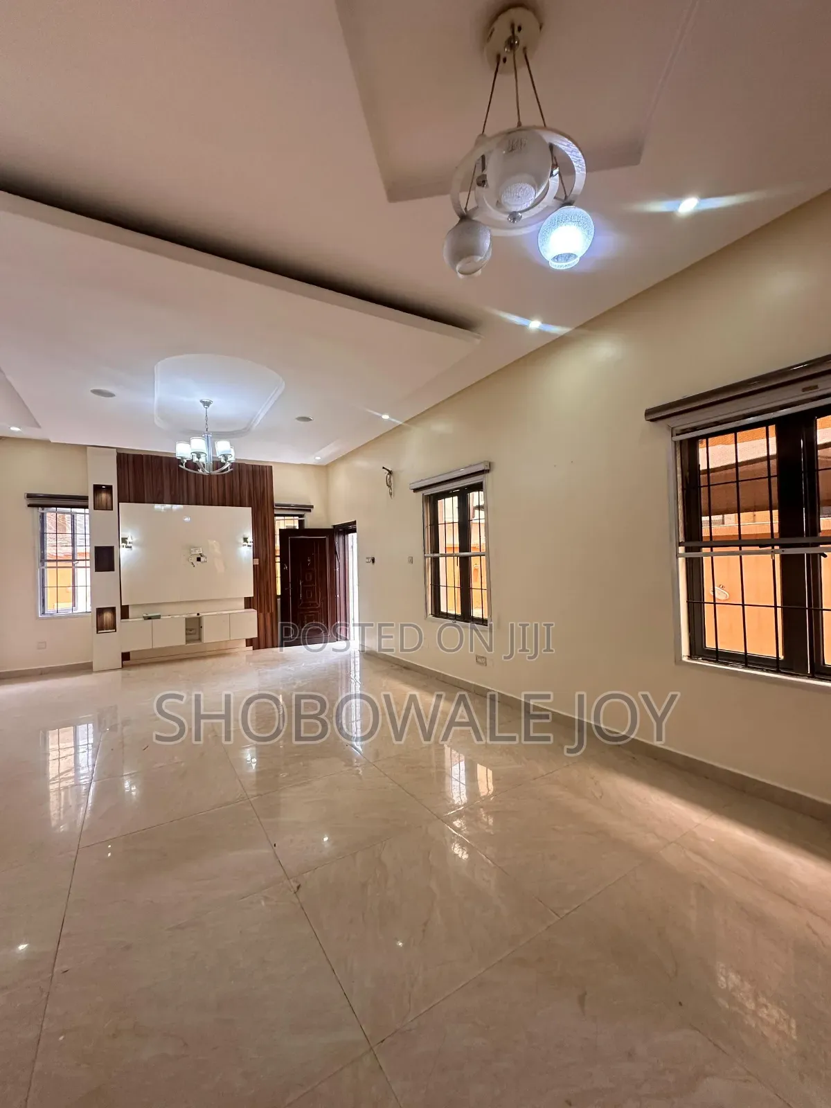 4bdrm Duplex in Agungi for rent