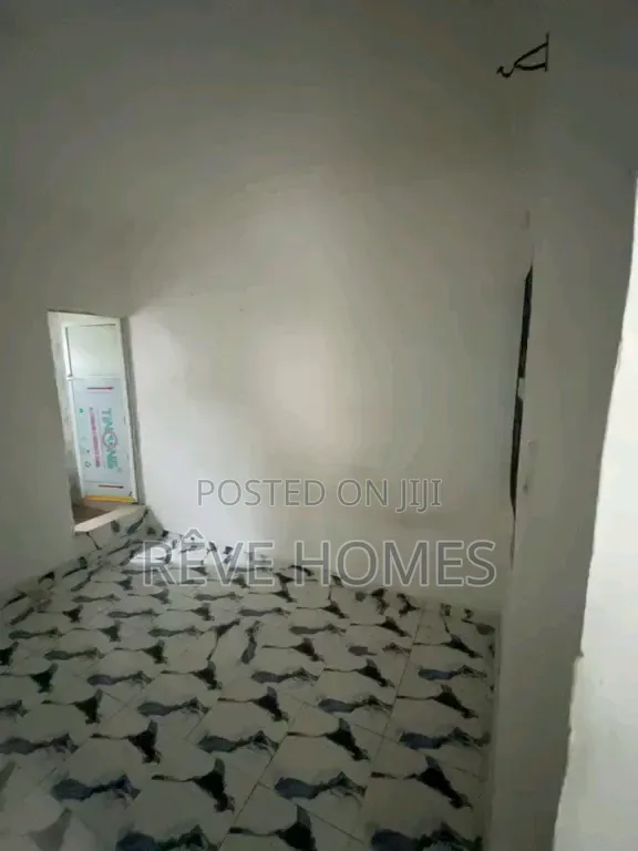 Studio Apartment in Shomolu / Shomolu for rent