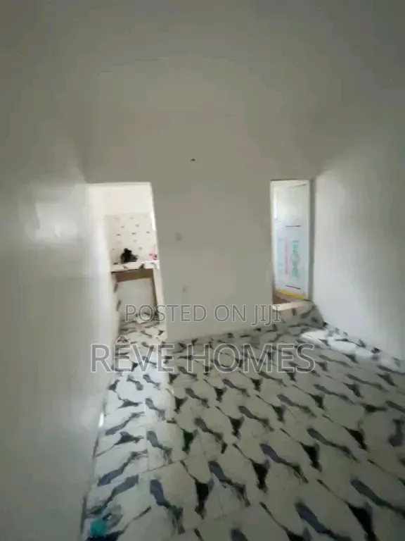 Studio Apartment in Shomolu / Shomolu for rent