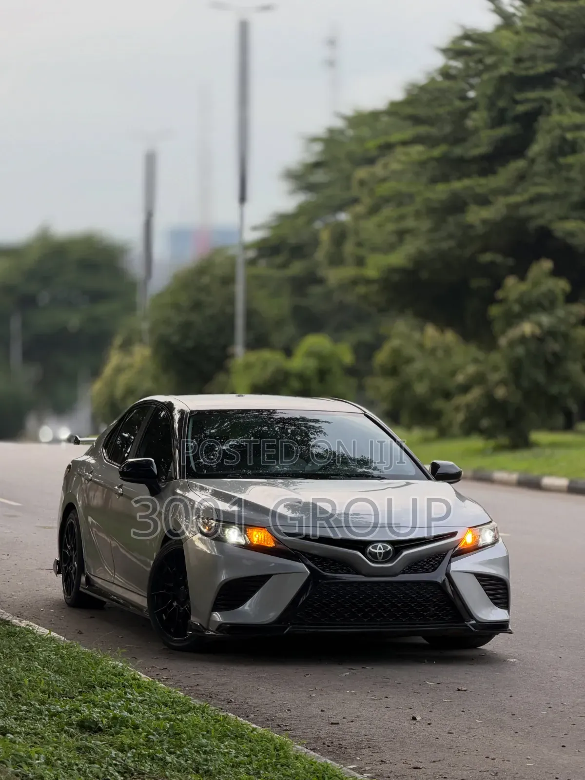 Toyota Camry 2020 Silver