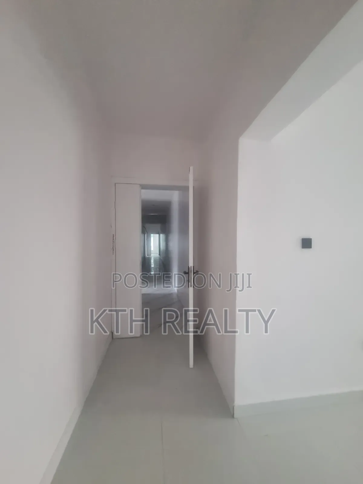 2bdrm Apartment in Lekki Phase 1 for rent