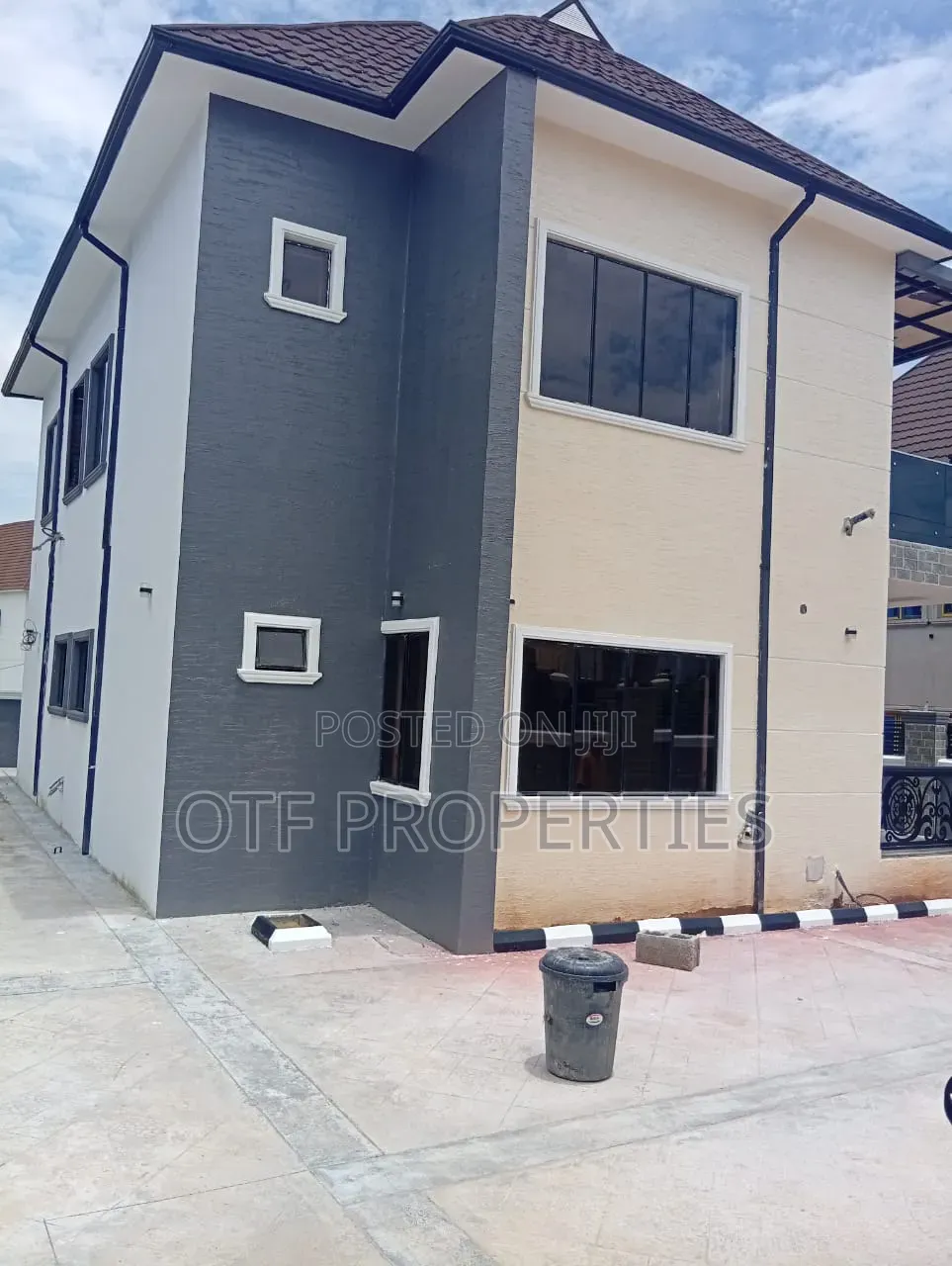 4bdrm Duplex in Fo1, Kubwa for sale