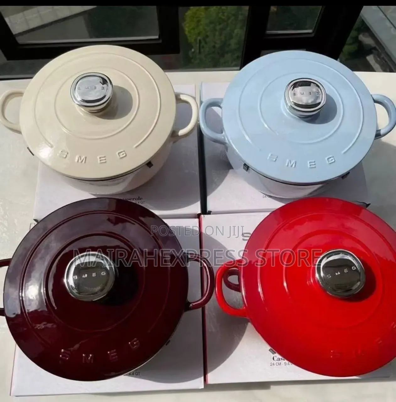 24cm SMEG Cast Iron Cookware Set (
Available in Cream and Pink) T2m