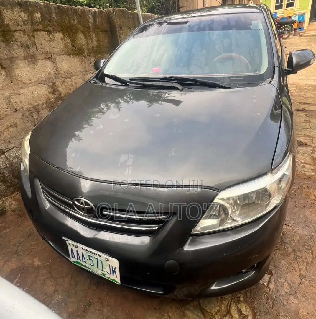 Toyota Corolla 2010 Gray