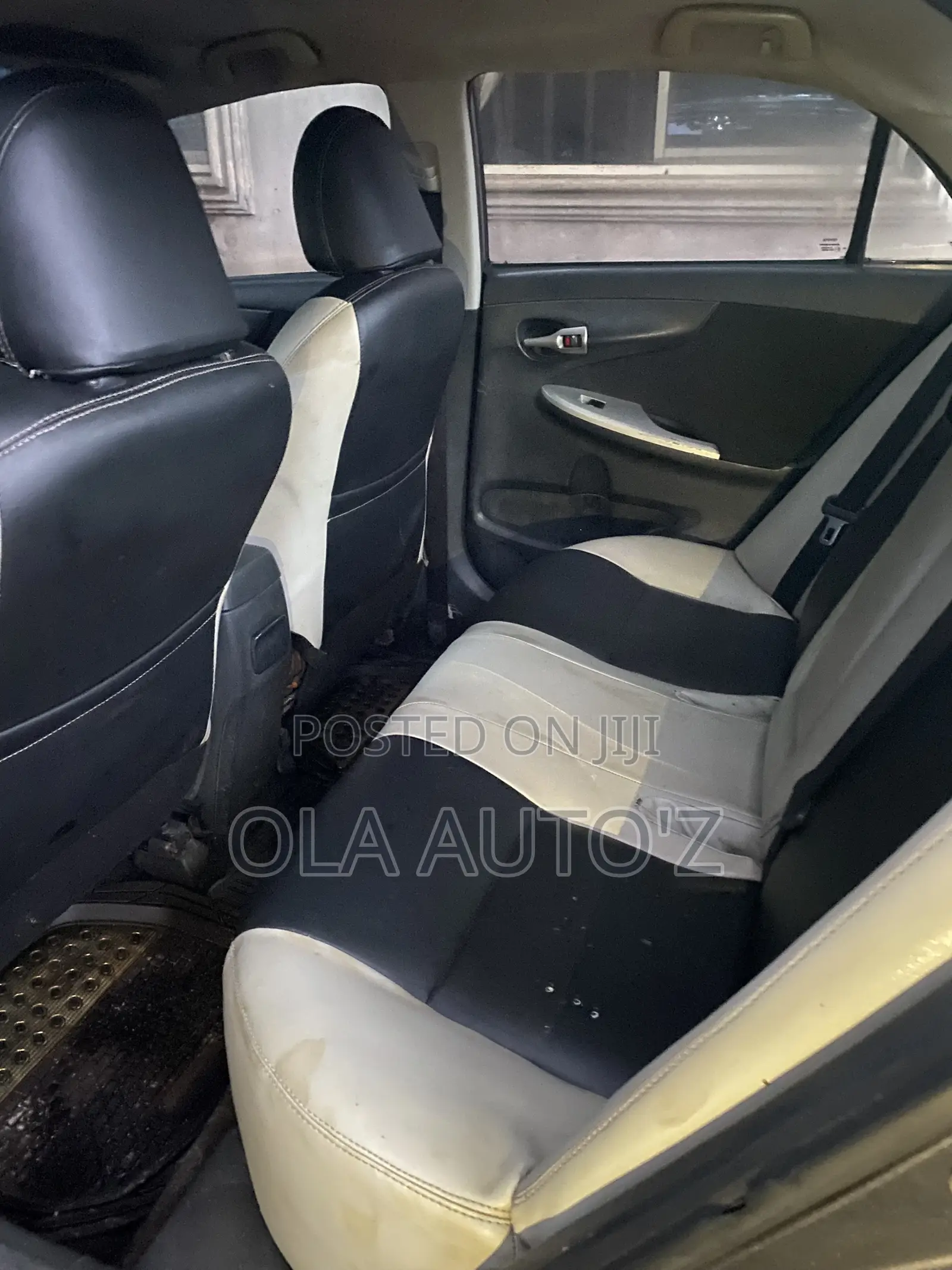 Toyota Corolla 2010 Gray