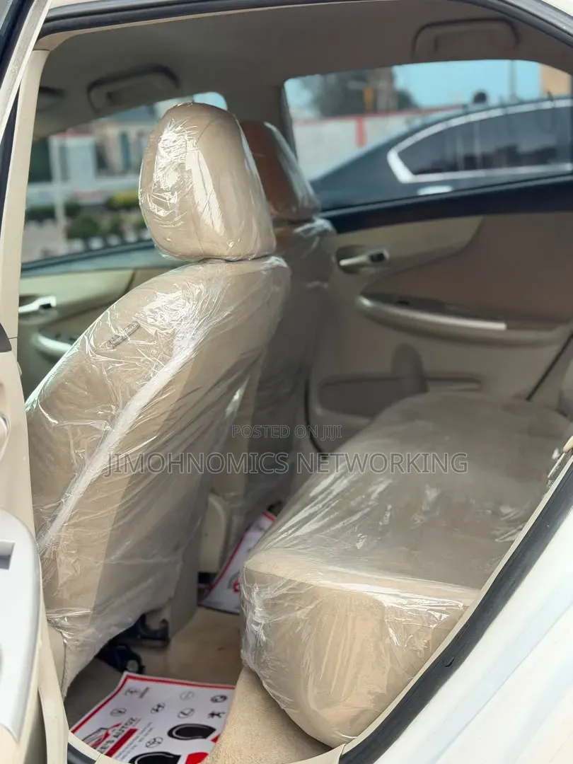 Toyota Corolla 2010 White