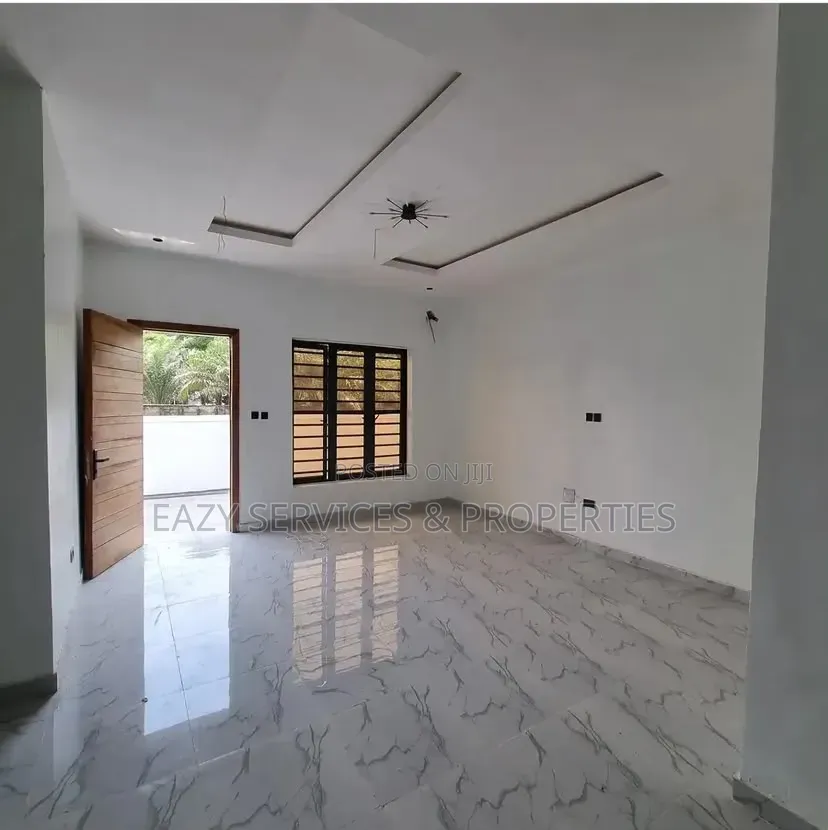 2bdrm Apartment in Gated And Secured, Chevron for rent