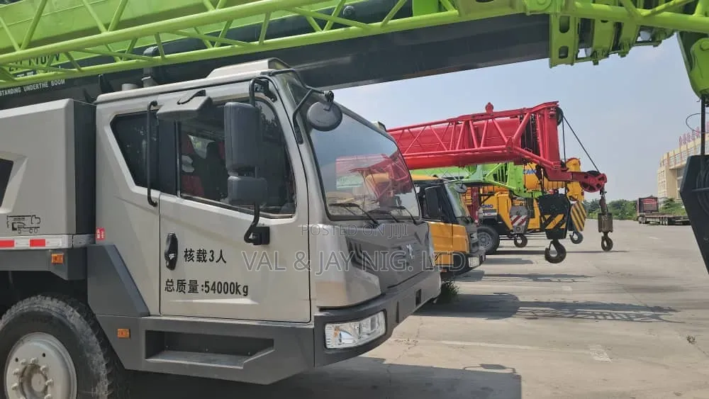 100 Tons Zoomlion All-Terrain Motor Crane - Direct Belgium