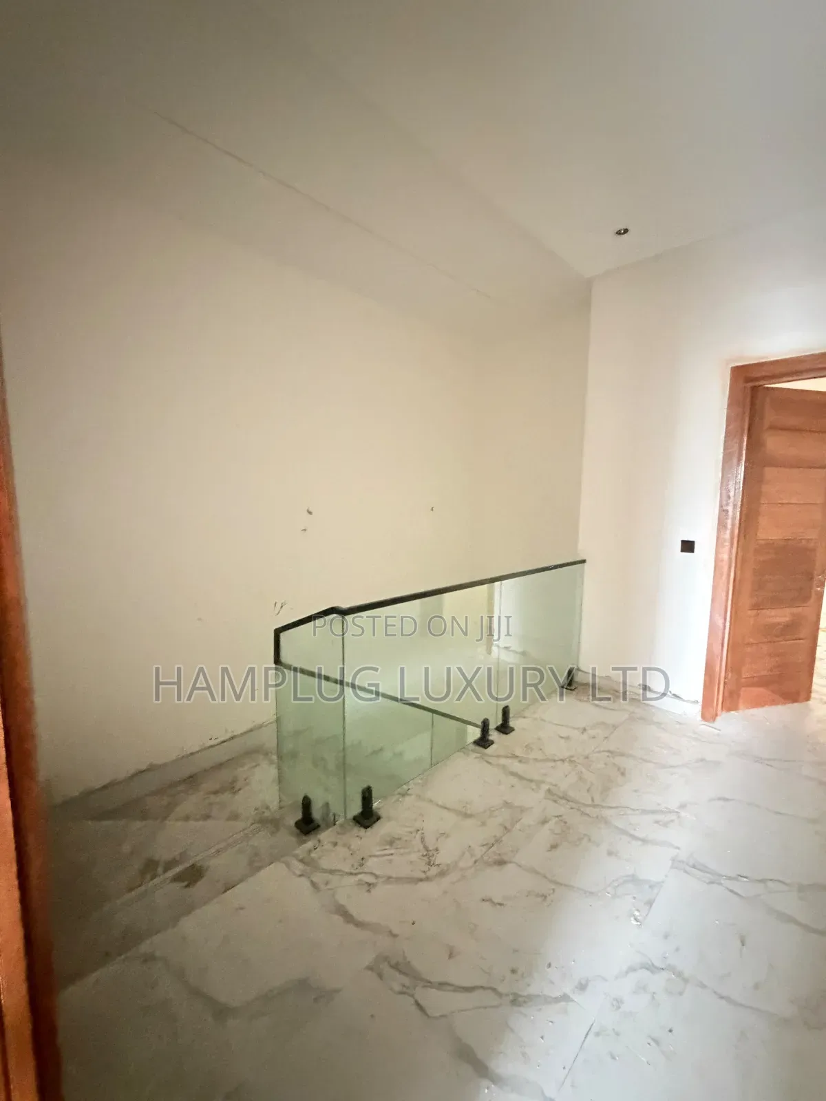 4bdrm Townhouse/Terrace in Guzape for sale