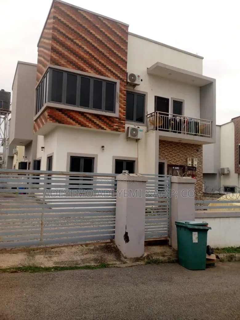 4bdrm Duplex in Rockvale Manors, Gudu for sale