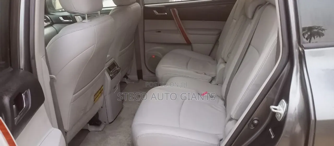 Toyota Highlander 2009 Gray