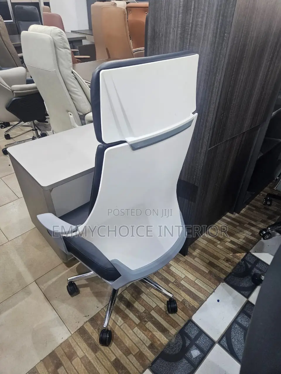 Executive Leather Swivel Office Chair With Headrest