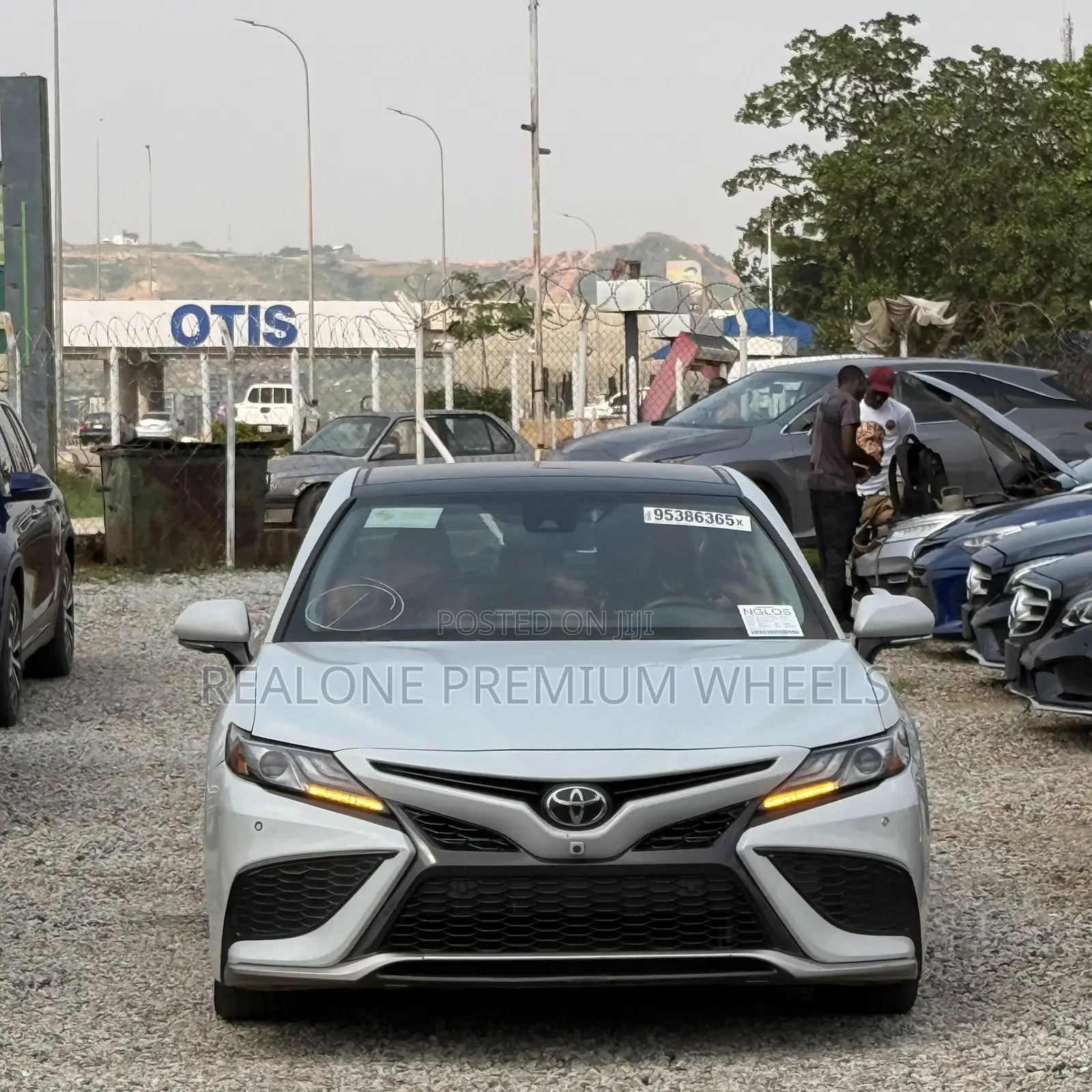 Toyota Camry XSE 2022 Silver