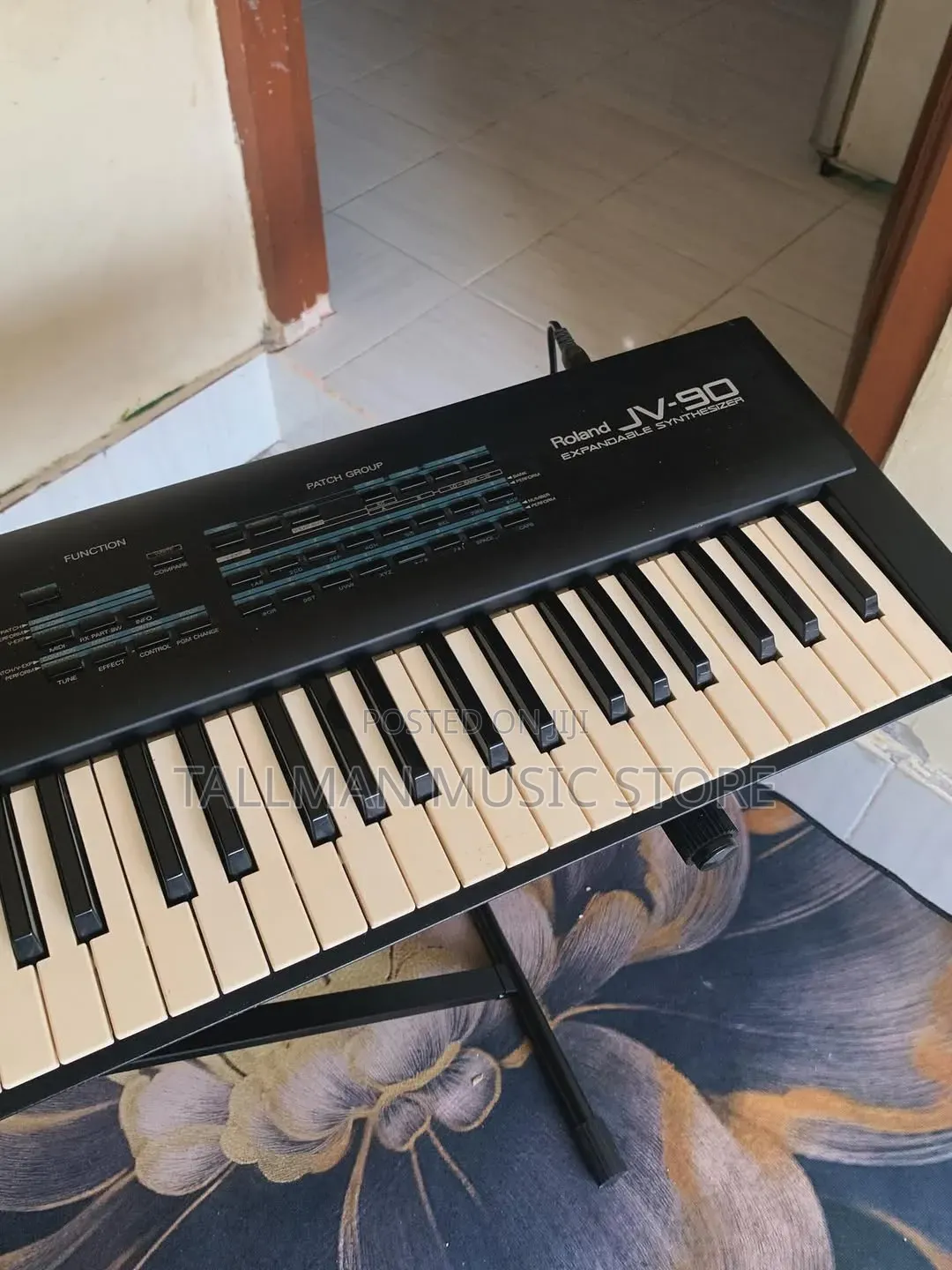 Roland Jv-90