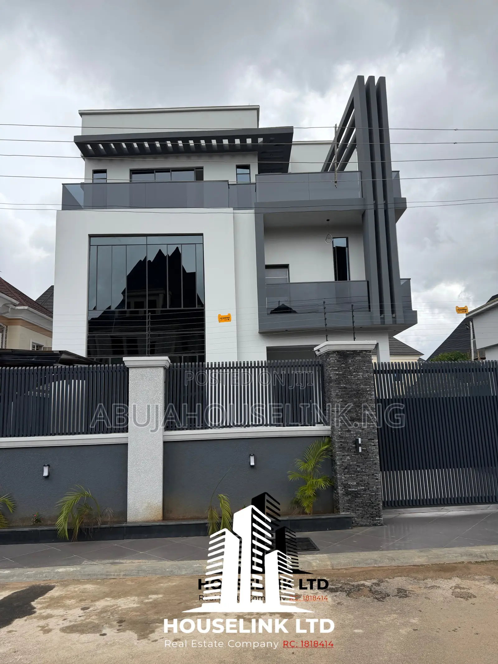 5bdrm Duplex in Apo Resettlement for sale