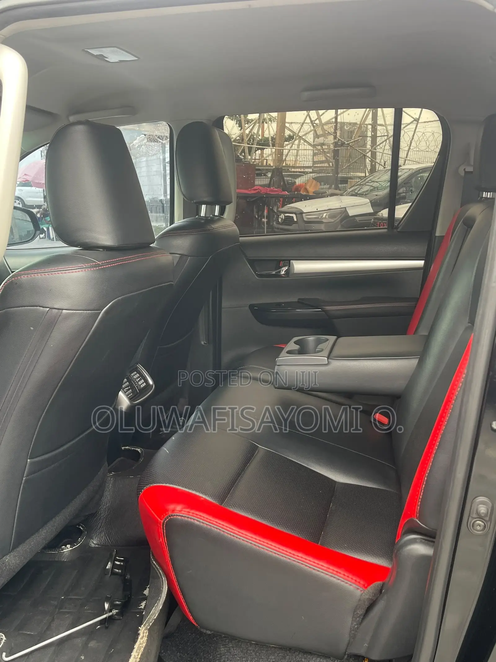 Toyota Hilux 2024 Blue