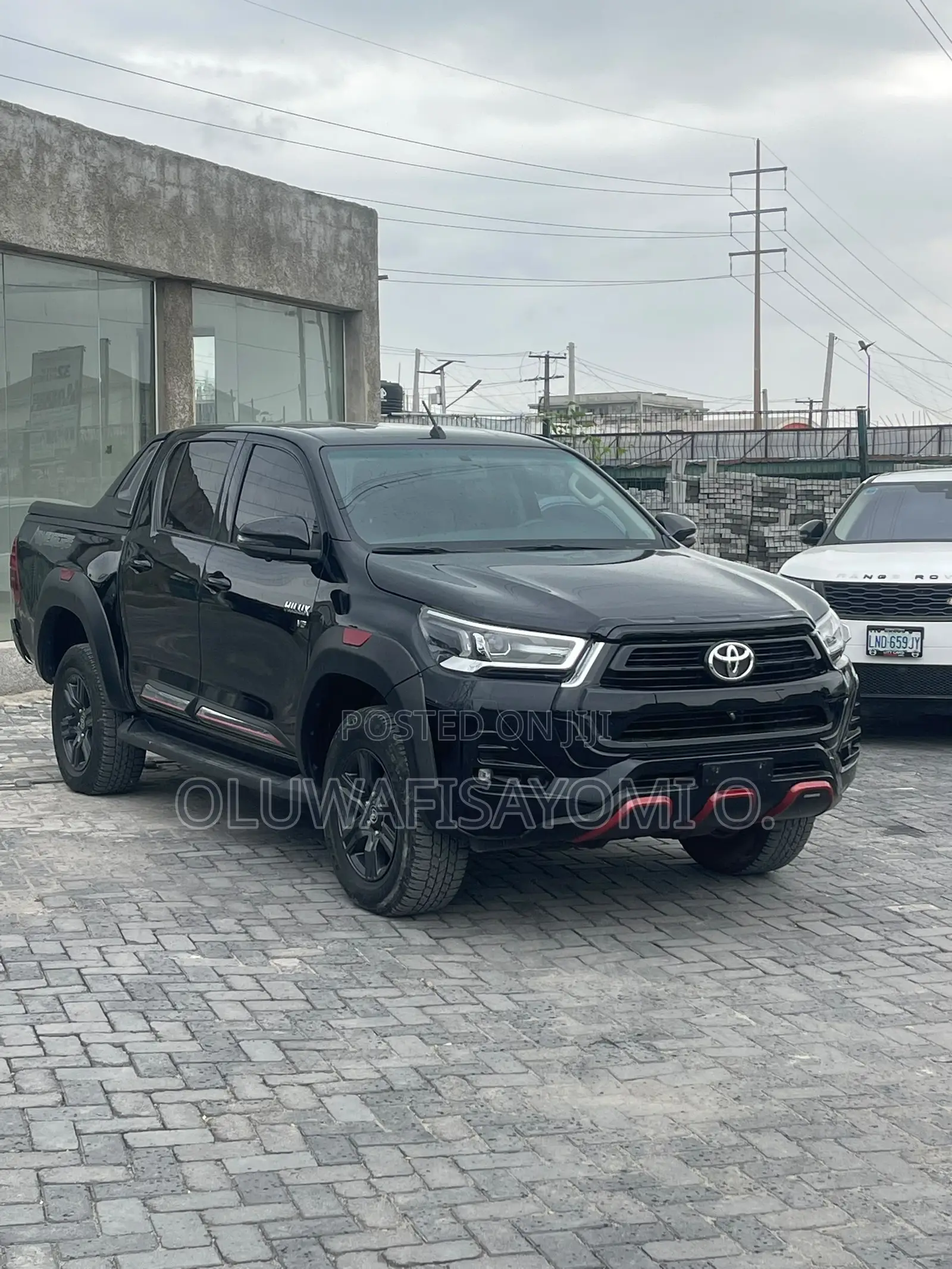 Toyota Hilux 2024 Blue