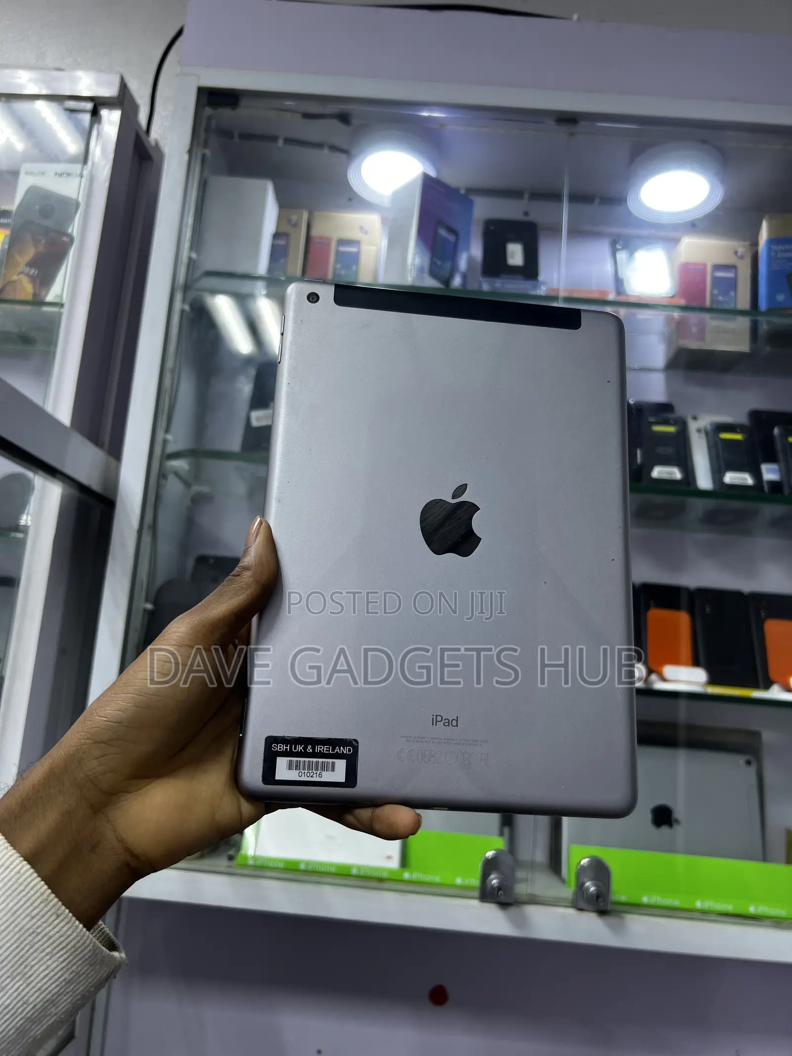 Apple iPad 9.7 32 GB Gray