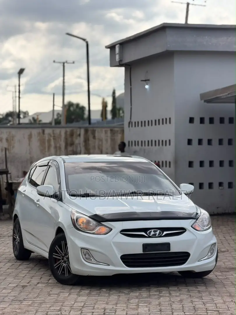 Hyundai Accent 2012 White