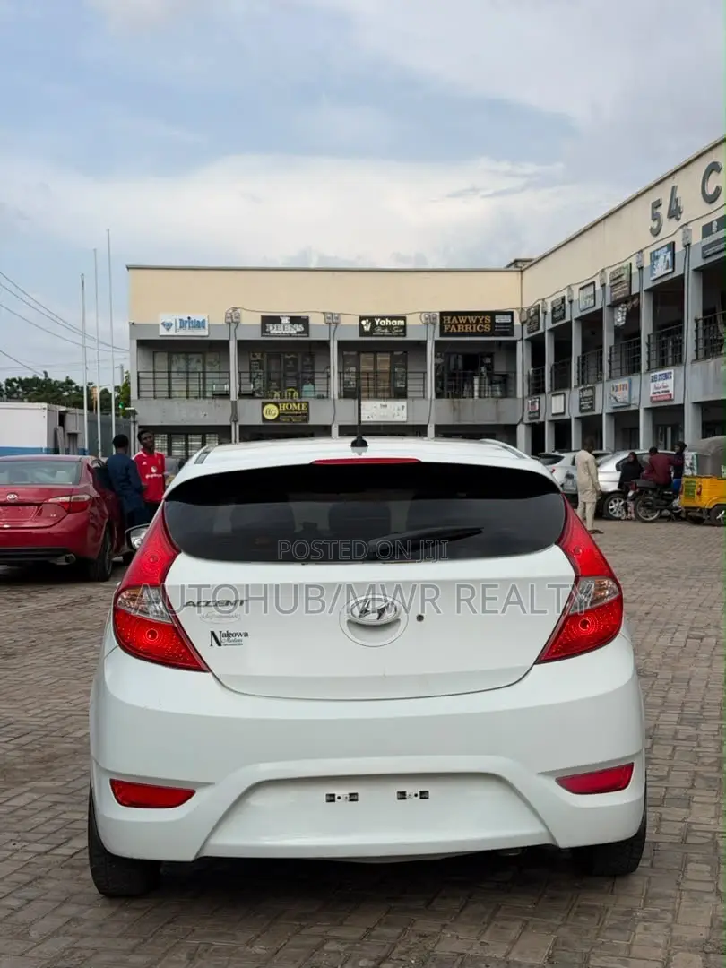 Hyundai Accent 2012 White