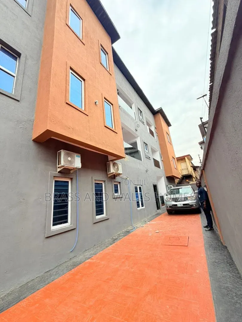 Furnished 2bdrm Apartment in Aguda / Ogba for sale