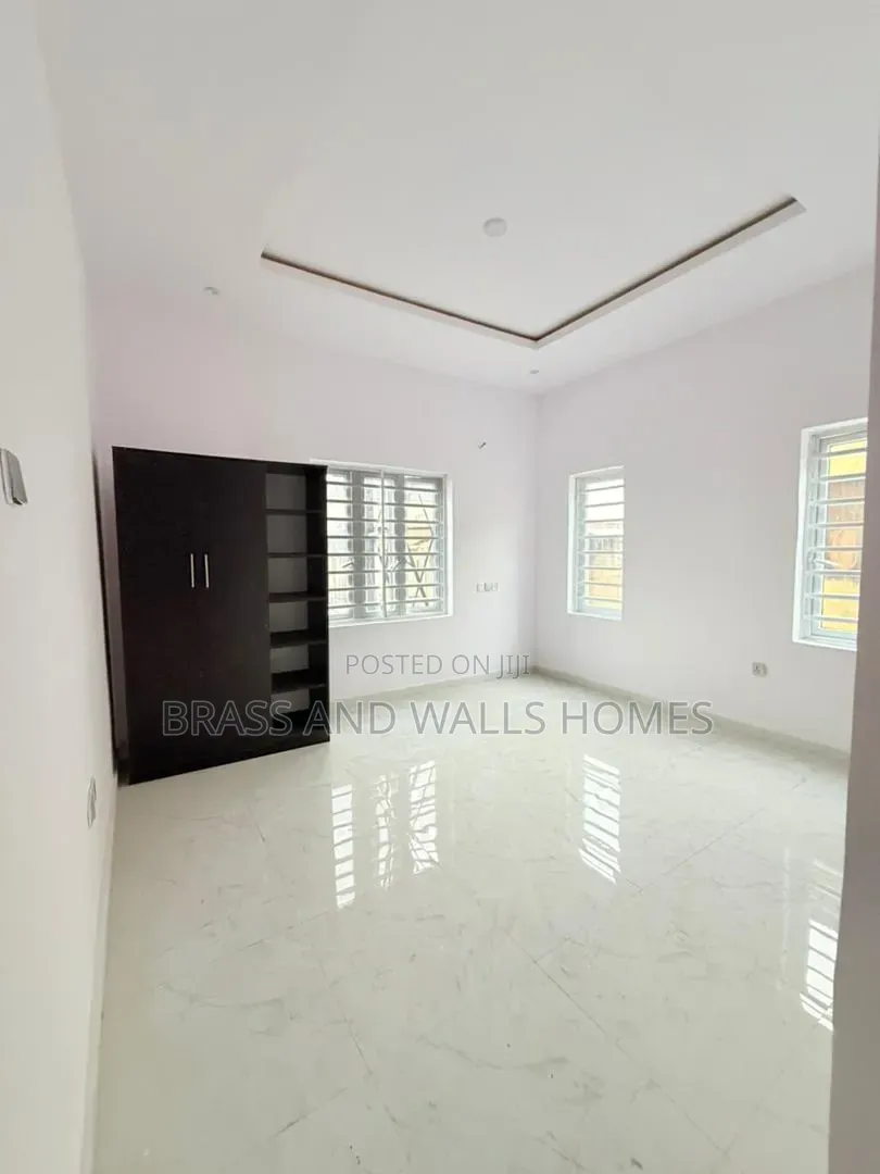 Furnished 2bdrm Apartment in Aguda / Ogba for sale