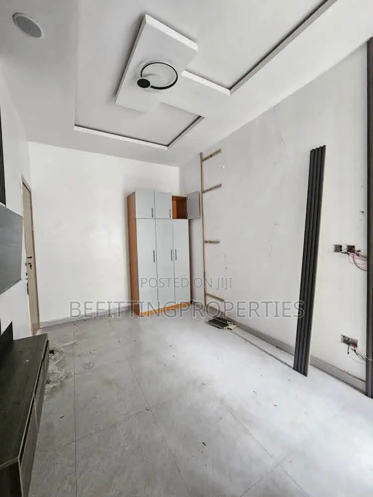 4bdrm Duplex in Lekki for sale