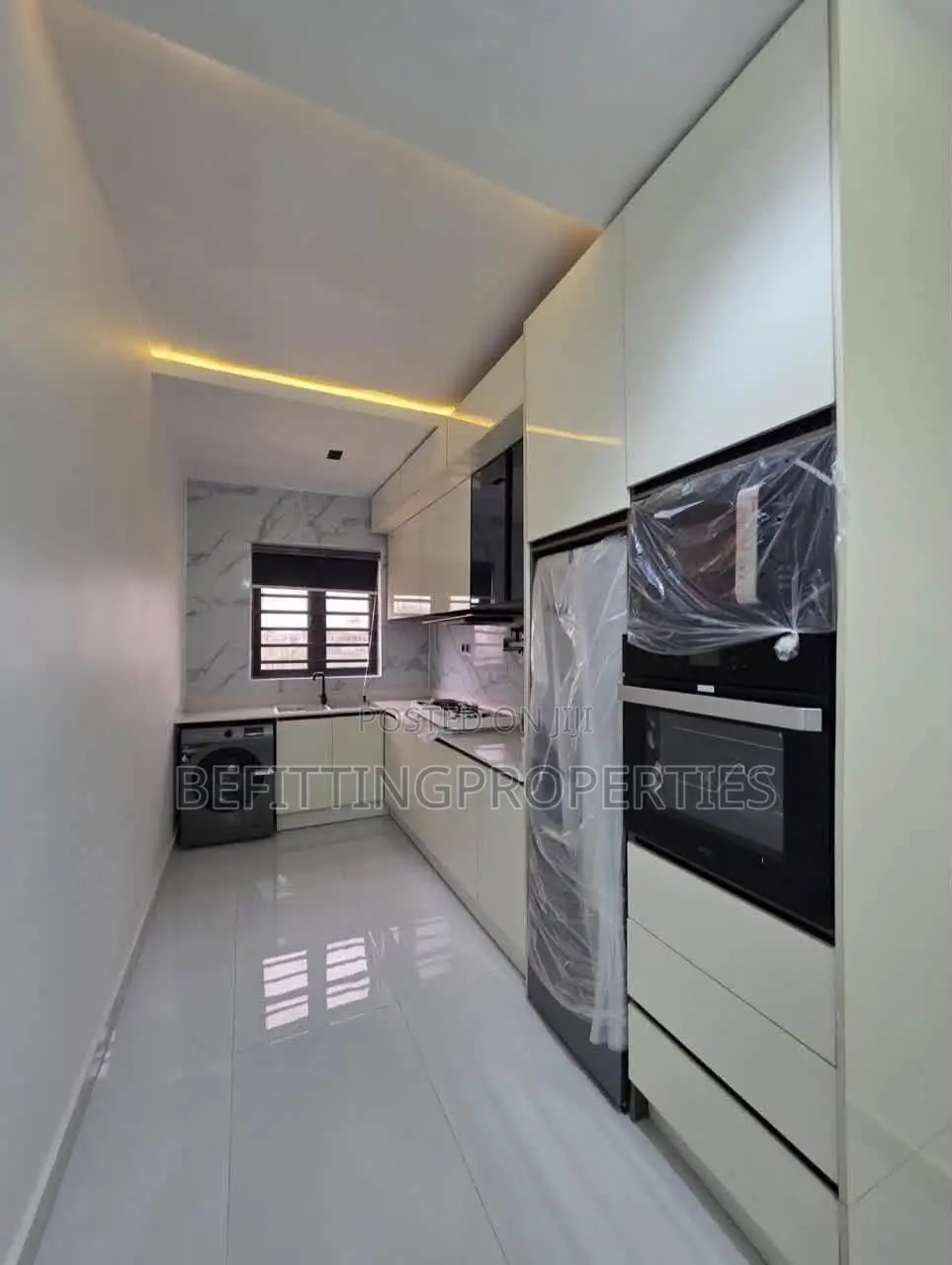 Furnished 2bdrm Apartment in Lekki Phase 1 for sale