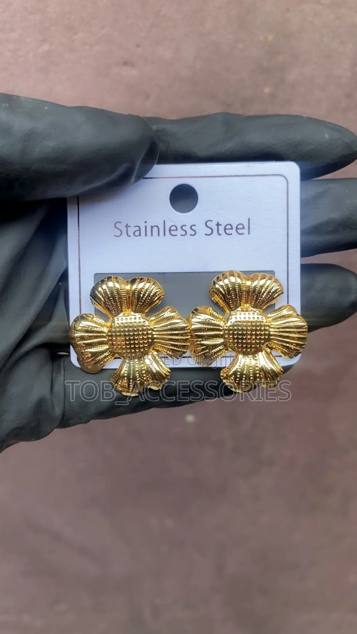 Flower Shape Stud Earring