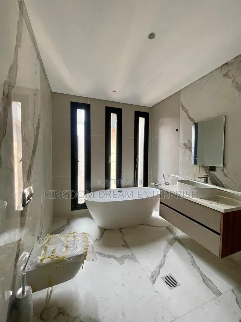 5bdrm Duplex in Banana Island Ikoyi for sale