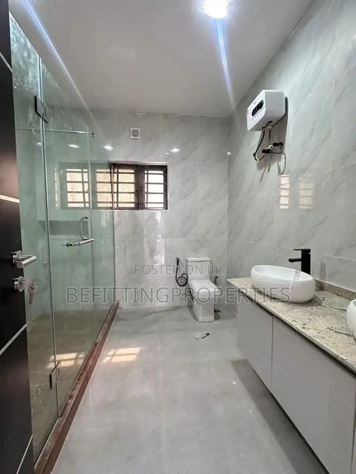 4bdrm Duplex in Lekki for sale