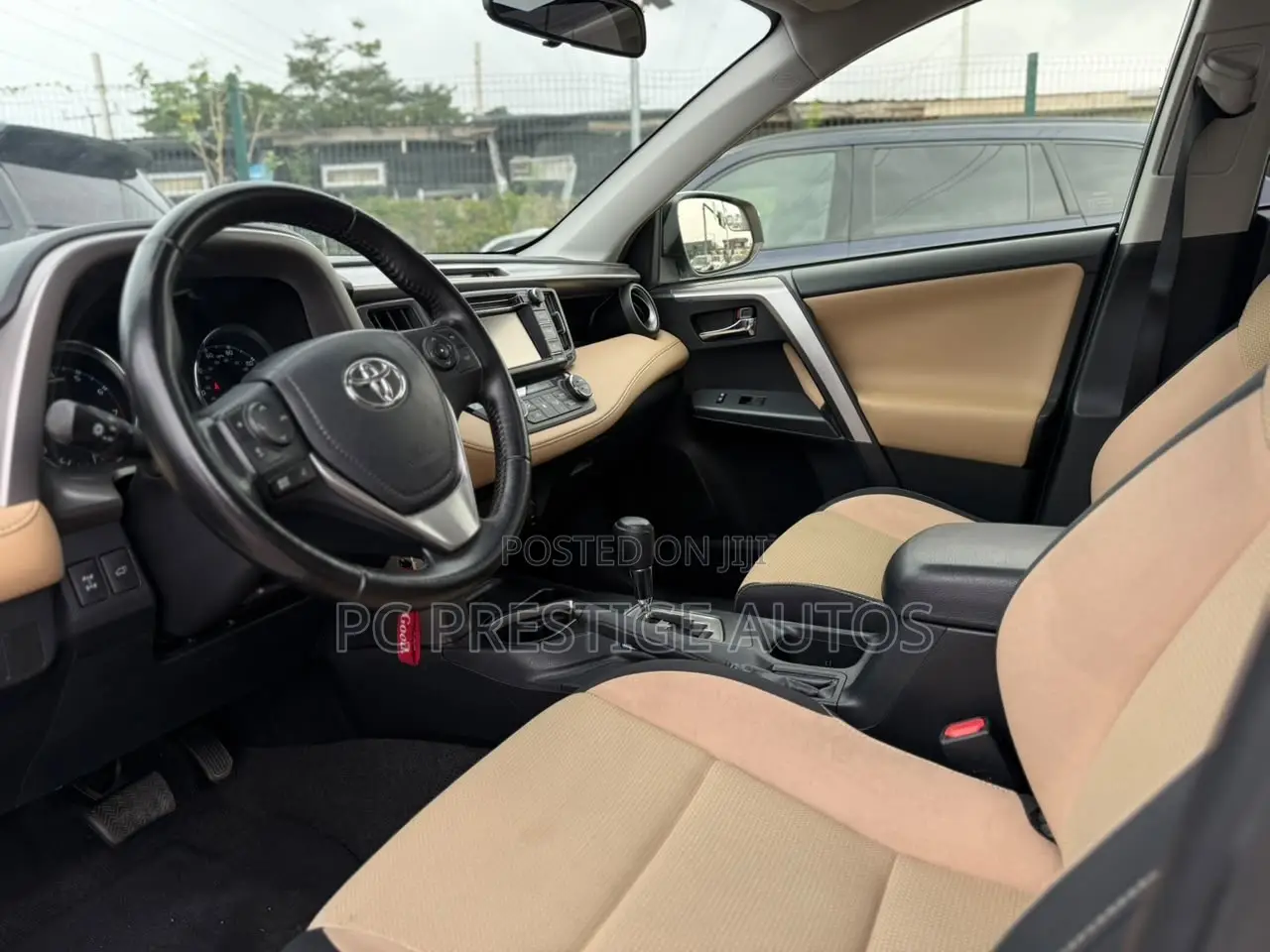 Toyota RAV4 XLE AWD (2.5L 4cyl 6A) 2016 White