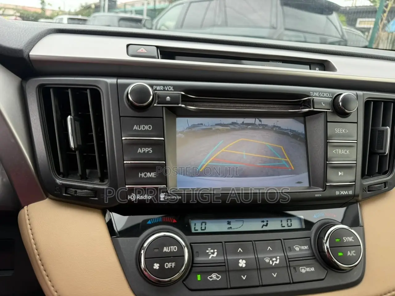 Toyota RAV4 XLE AWD (2.5L 4cyl 6A) 2016 White