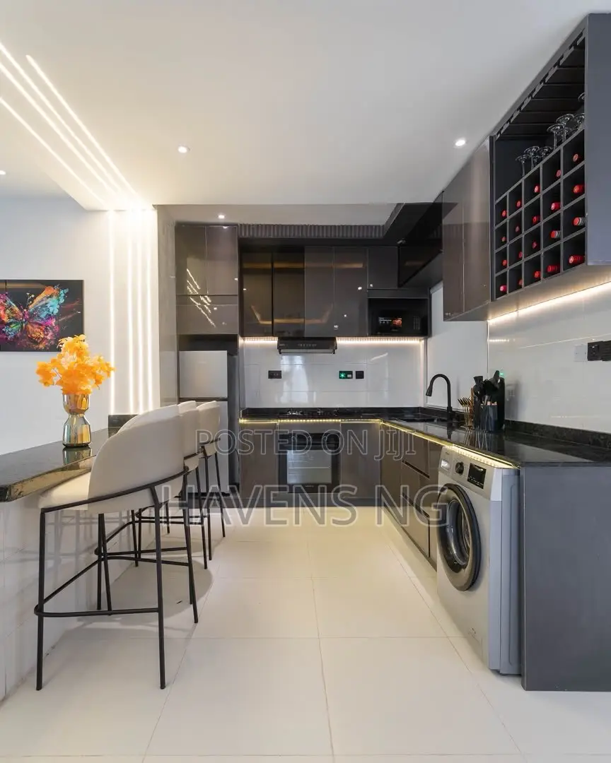 Luxury Vibes Only 2-Bedroom Shortlet Apartment