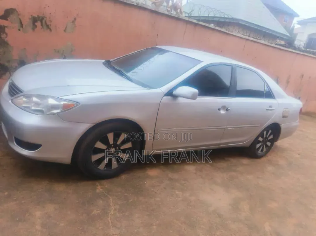 Toyota Camry 2004 Silver