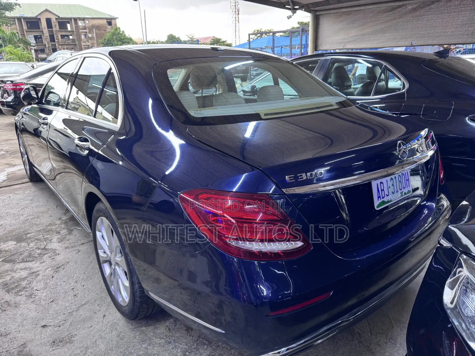 Mercedes-Benz E300 Base RWD Sedan (2.0L 4cyl 9A) 2017 Blue