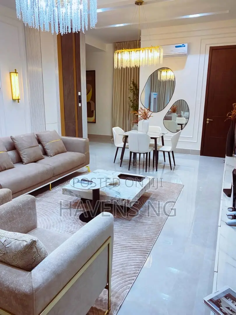 Luxurious 3-Bedroom Shortlet