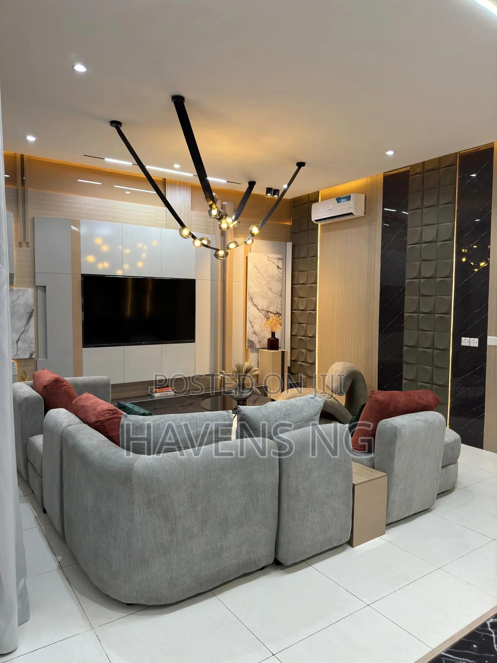 1-Bedroom Apartment With City View Rooftop Arena