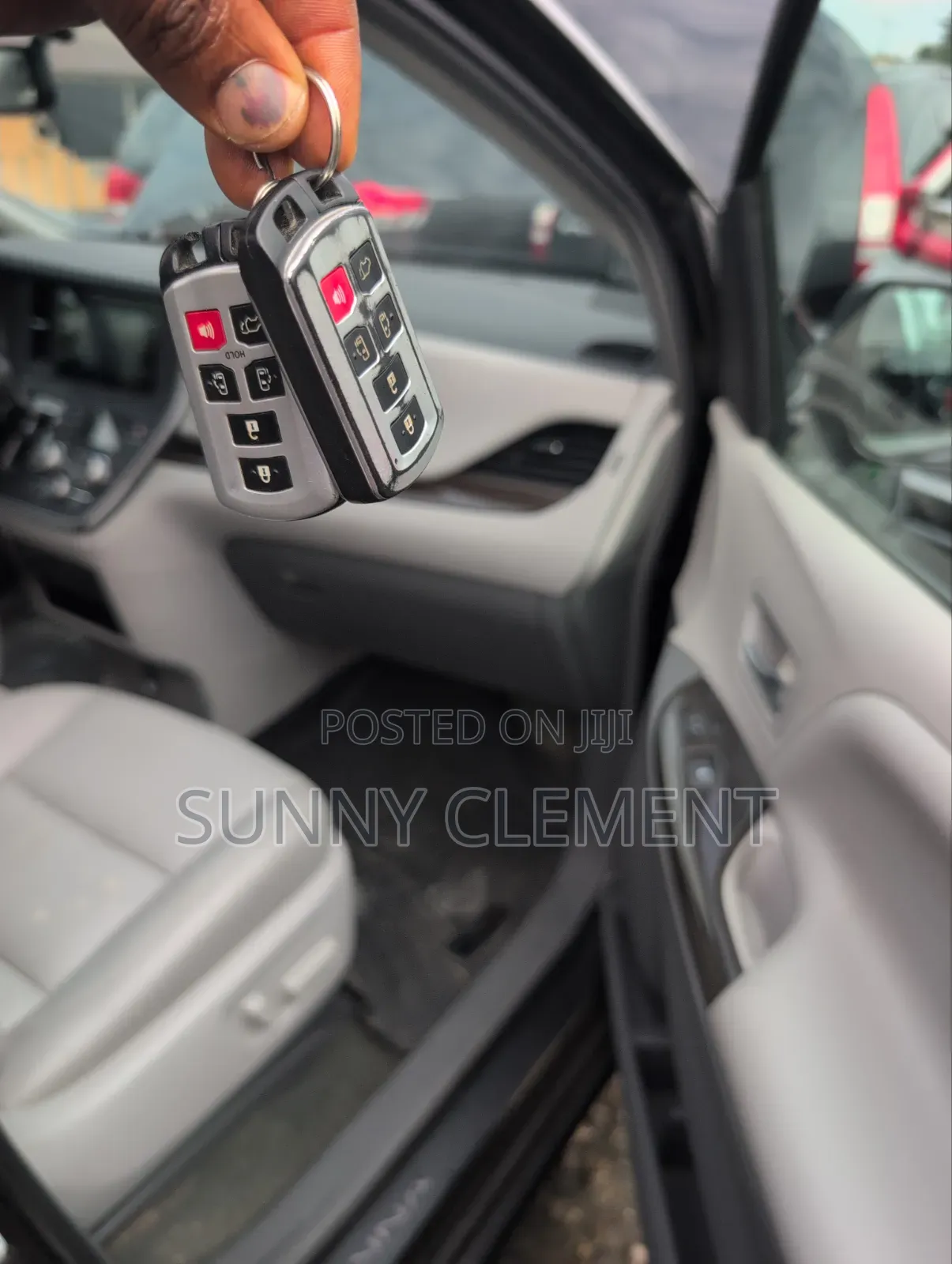 Toyota Sienna XLE 7 Passenger Auto Access Seat (3.5L 6cyl 6A) 2016